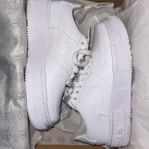 White AF 1 Pixel